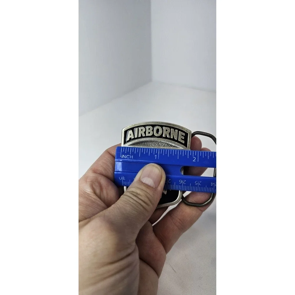Vintage 1986 101st Airborne Screaming Eagles Belt Buckle Military USA - Picture 3 of 3